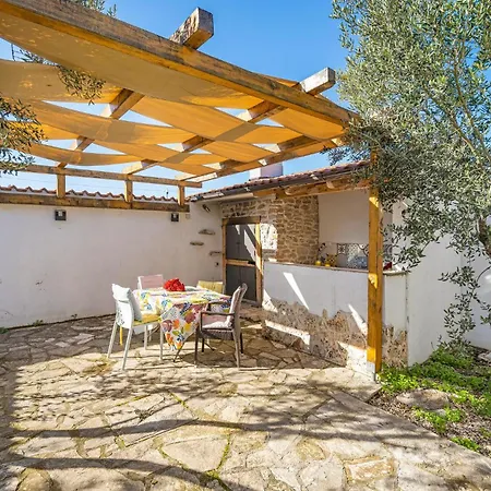 בית נופש 2 Bedroom In *