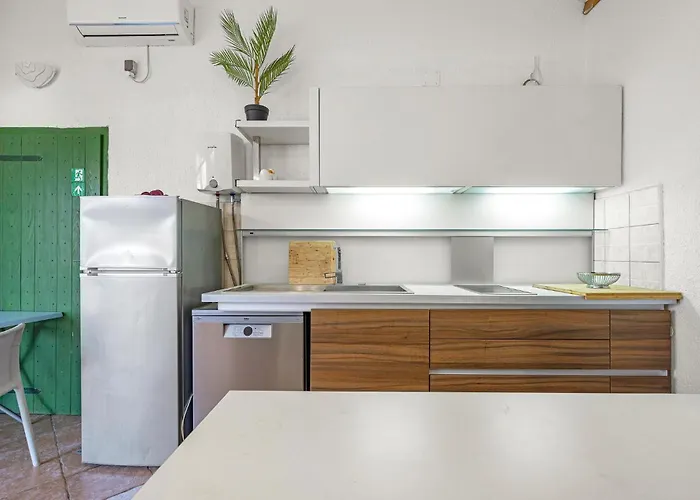 בית נופש 2 Bedroom In יזרה